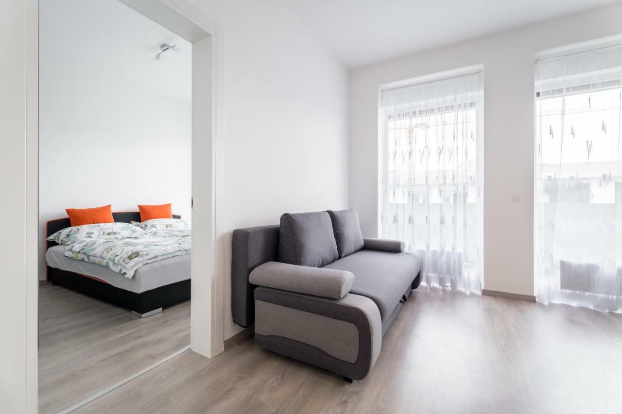 Bpr Chic White Home With Terrace & A/C & Garage Budapest Ngoại thất bức ảnh